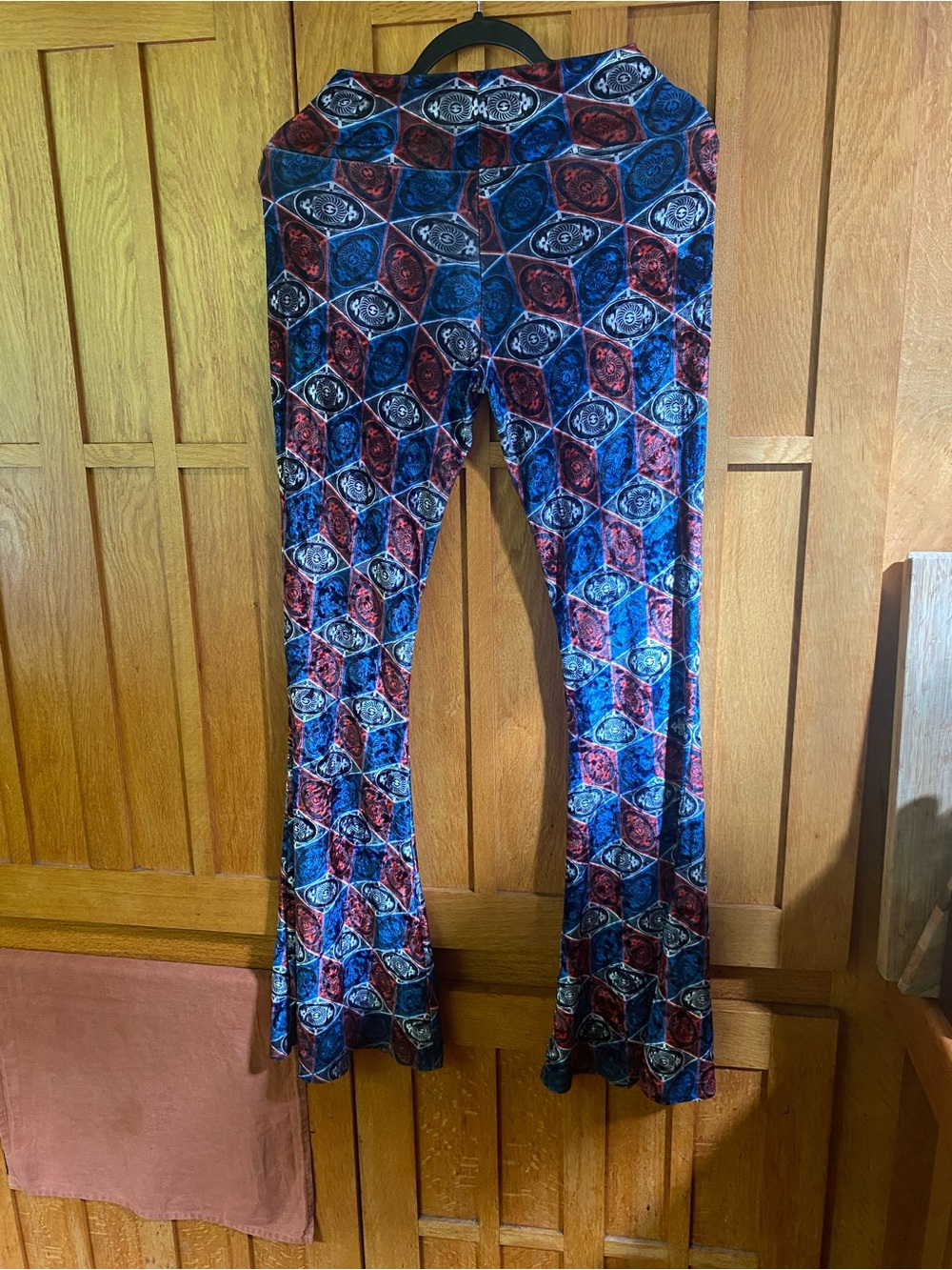 Grateful Dead Patterned Velvet Flared Leggings - Blue & Red